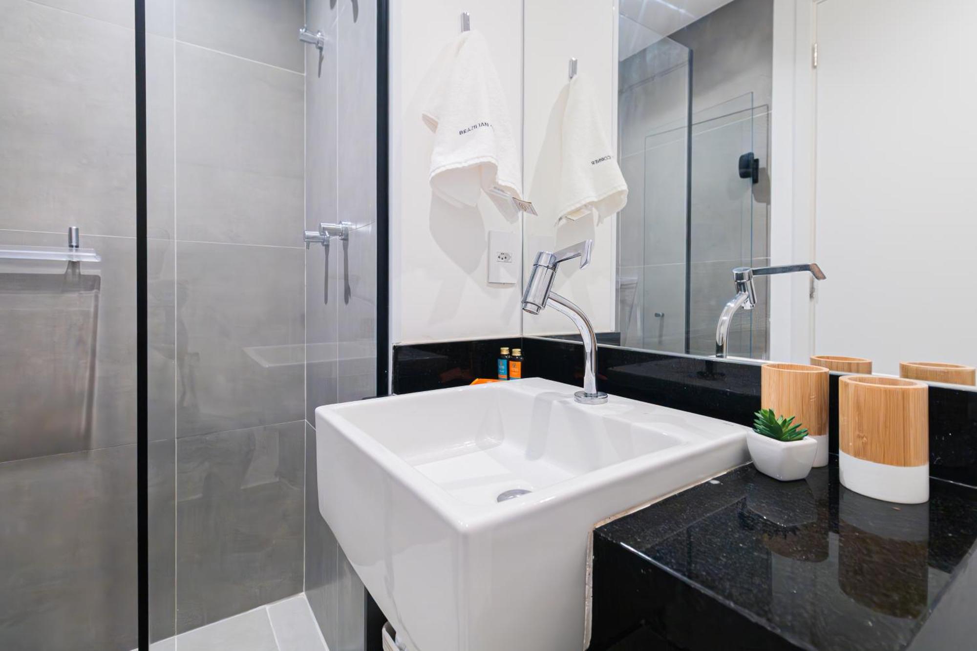 Apartamento No Jardins Com Ac | Brazilian Corner *